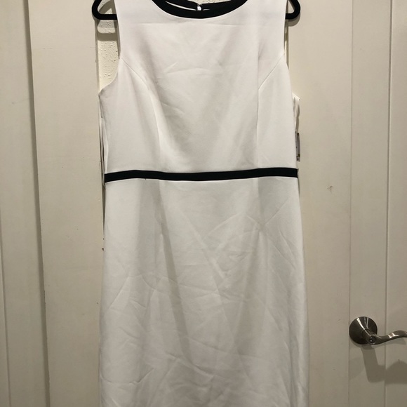 Kaspers Contrast Trim Framed Crep Jacket and Dress - Picture 3 of 3